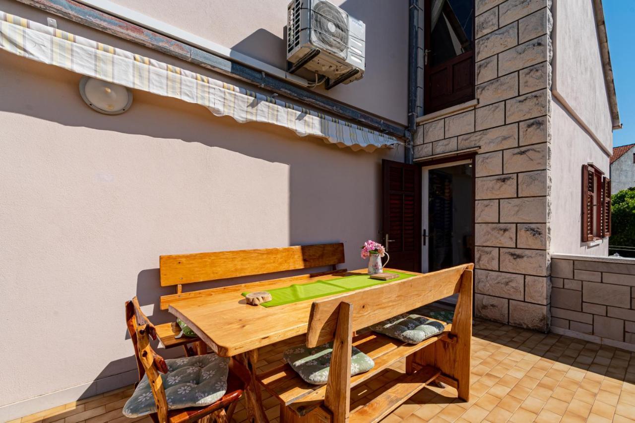 Račišće Apartments Mak מראה חיצוני תמונה