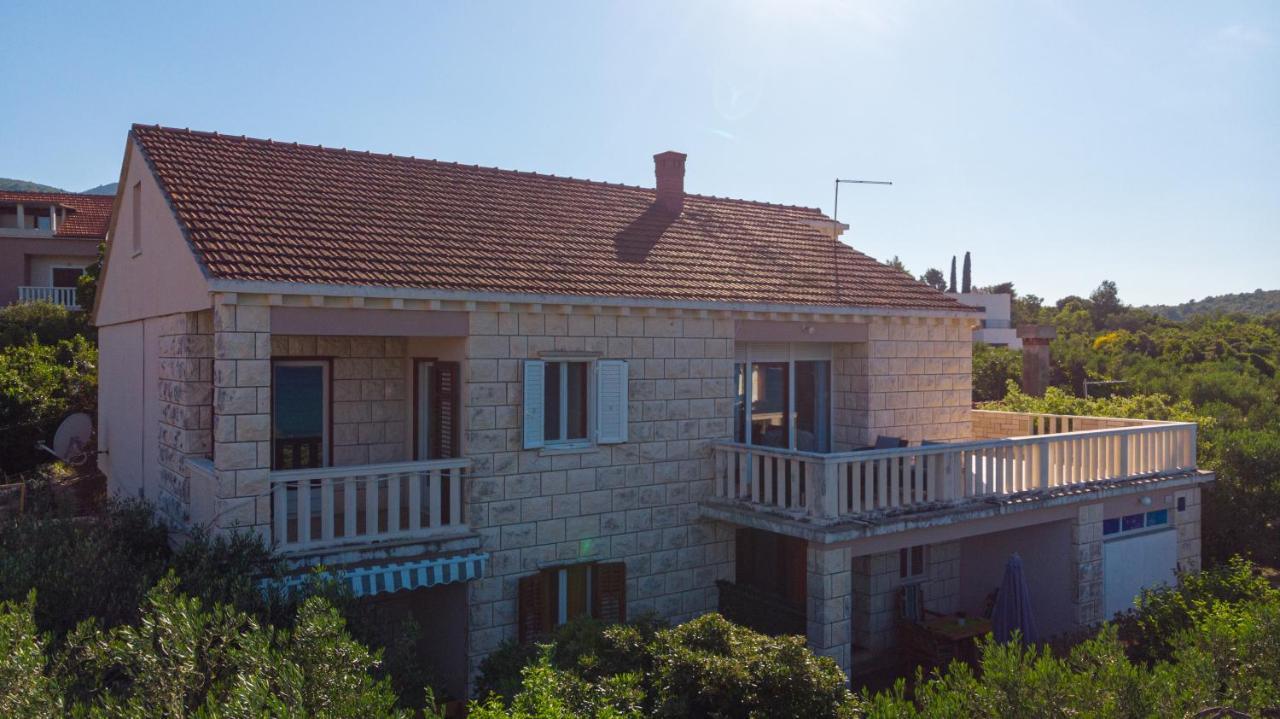 Račišće Apartments Mak מראה חיצוני תמונה