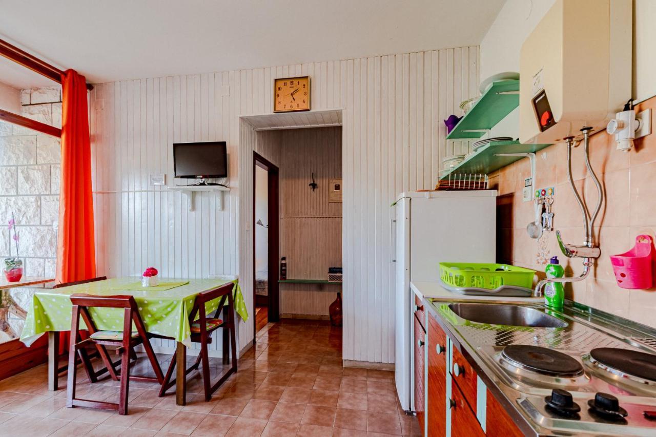 Račišće Apartments Mak מראה חיצוני תמונה