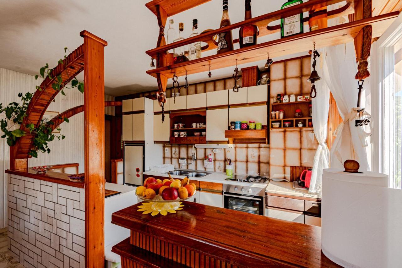 Račišće Apartments Mak מראה חיצוני תמונה
