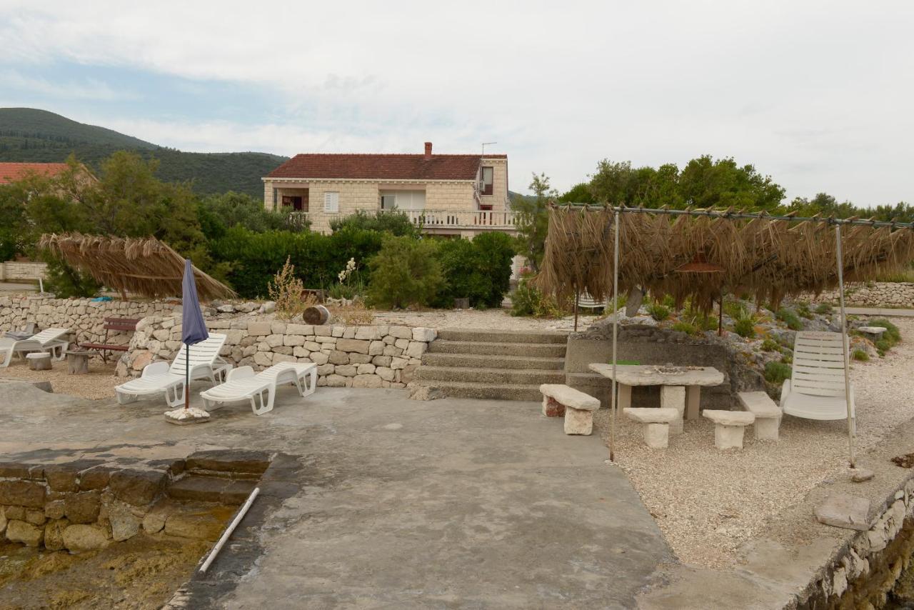 Račišće Apartments Mak מראה חיצוני תמונה